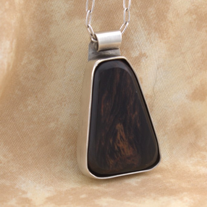 Mahogany obsidian