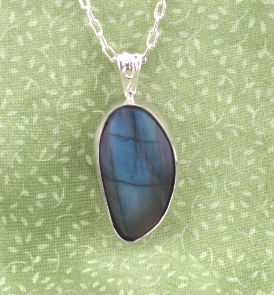 labradorite pendant in sterling silver
