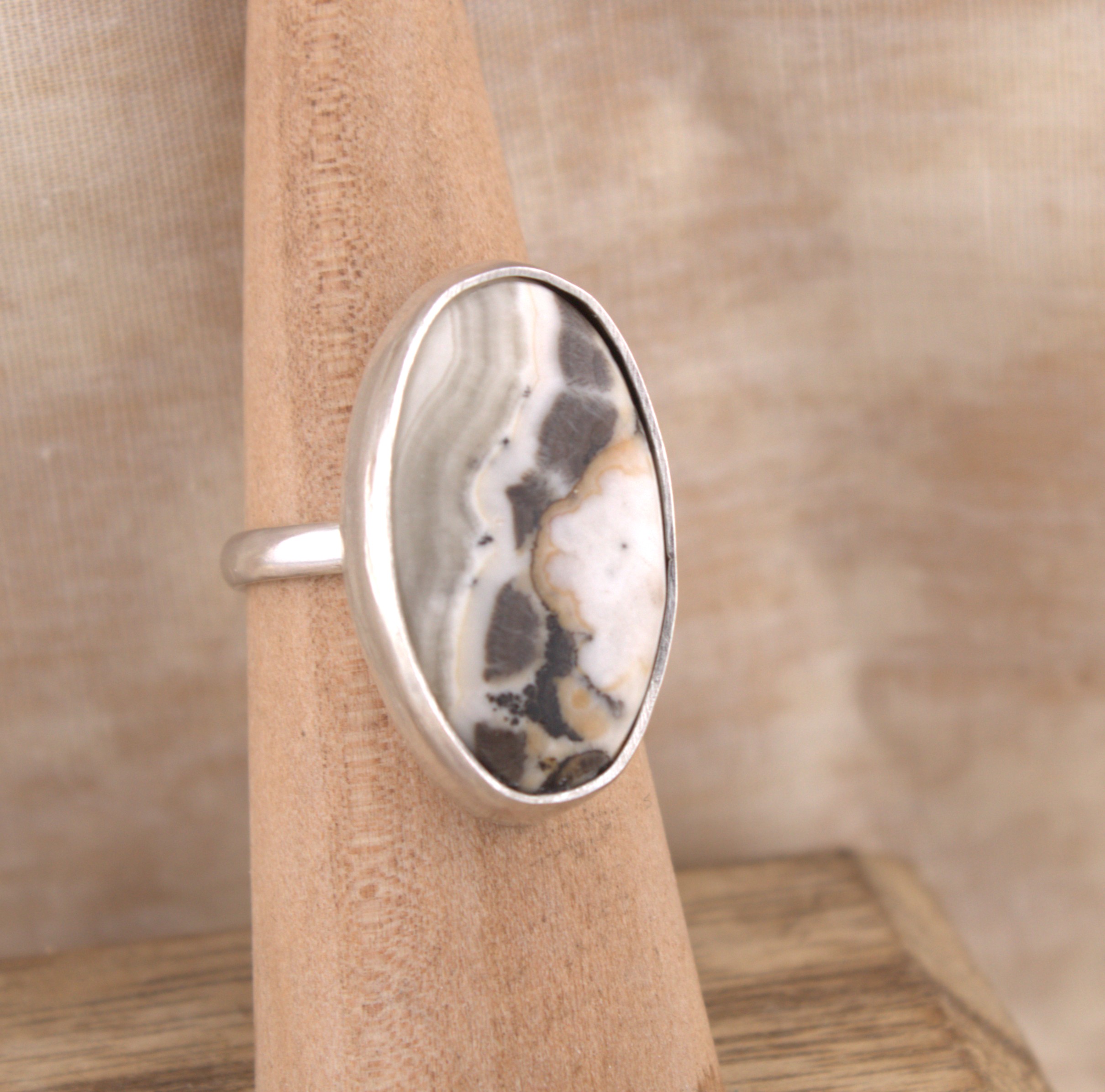 silver lace onyx ring