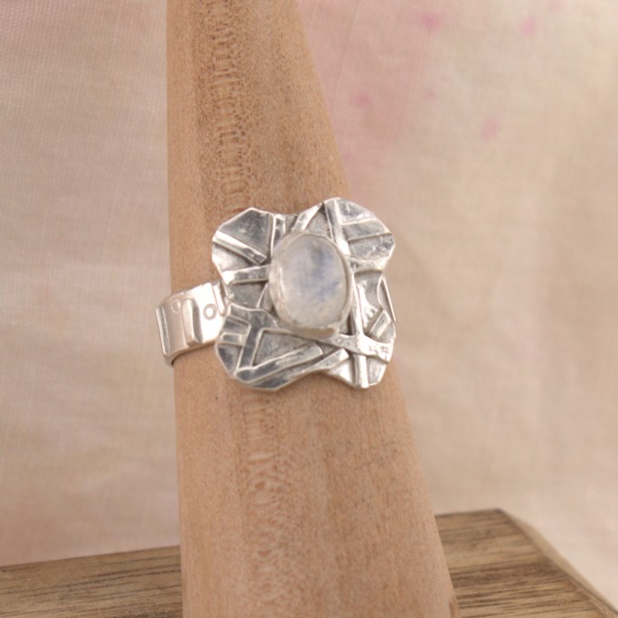 moonstone ring in sterling silver