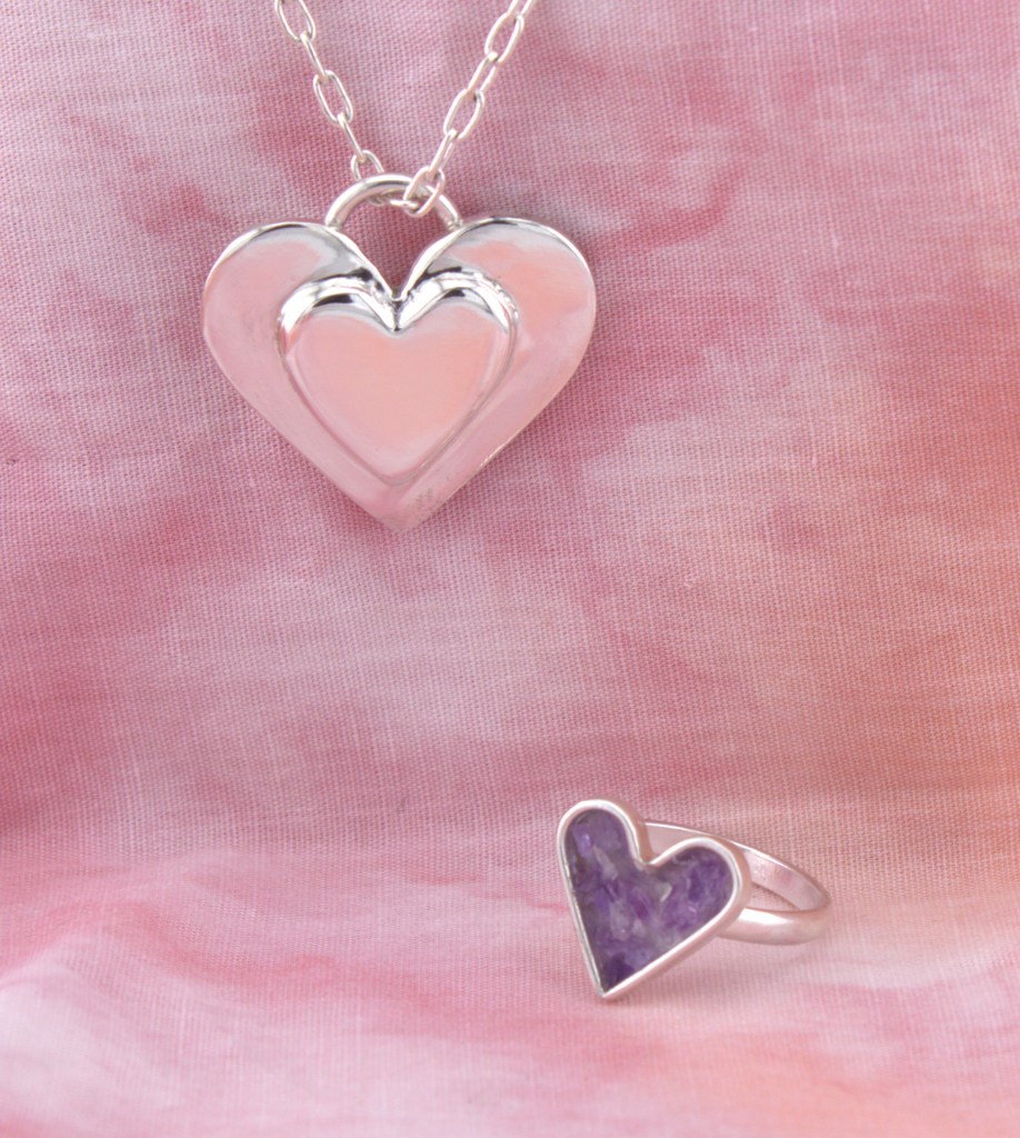 sterling silver cast heart pendant with ring