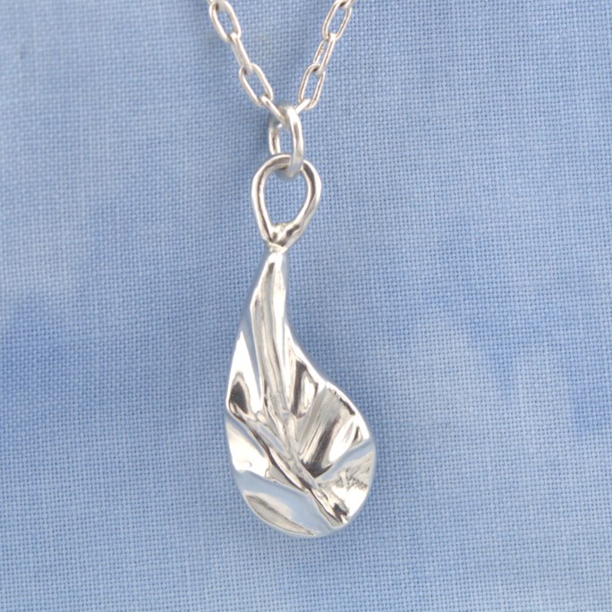 Sterling silver leaf pendant